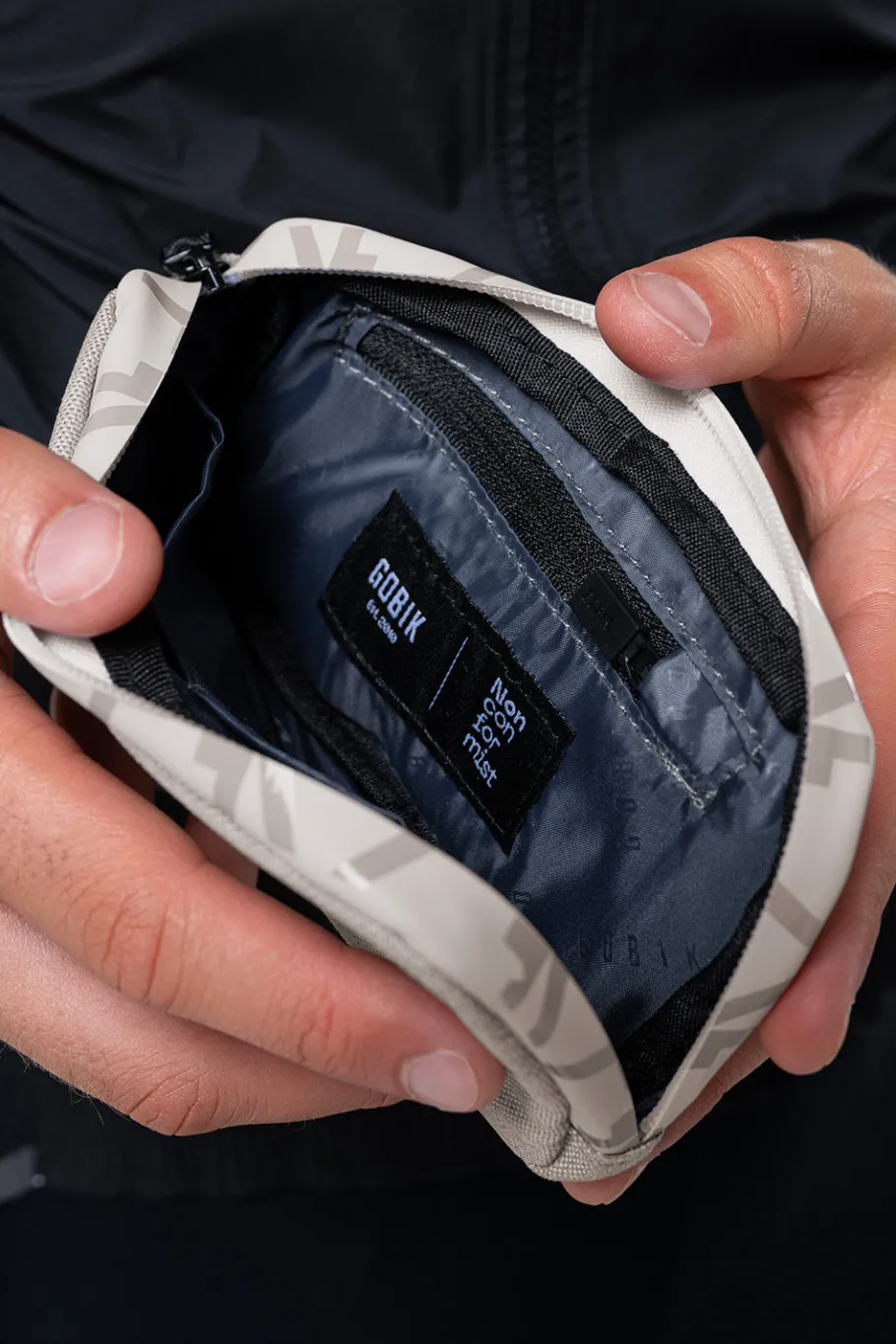 Accessoires | Accessoires<GOBIK ETUI POUR TÉLÉPHONE ESSENTIAL 2.0 Tofu