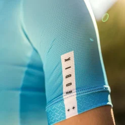 Maillots<GOBIK MAILLOT À MANCHES COURTES STARK FEMME ZIRCON